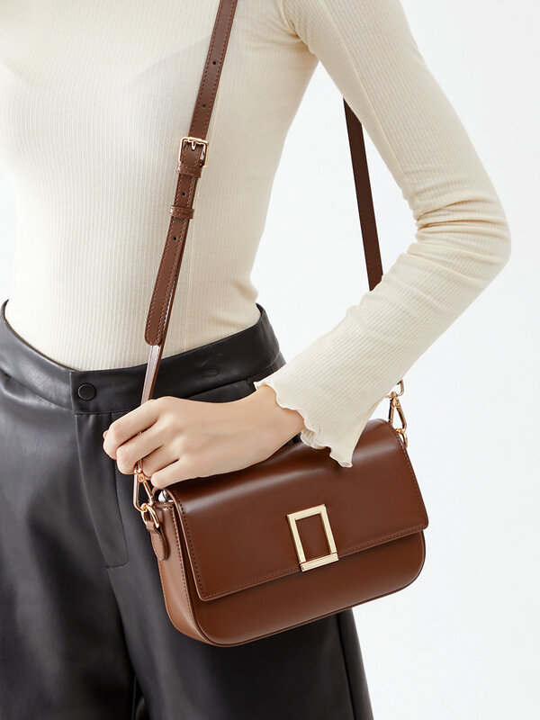 Leichte Luxus-Rindsleder tasche, 2024 neue weibliche Leder-Umhängetasche, Umhängetasche, kleine quadratische Tasche