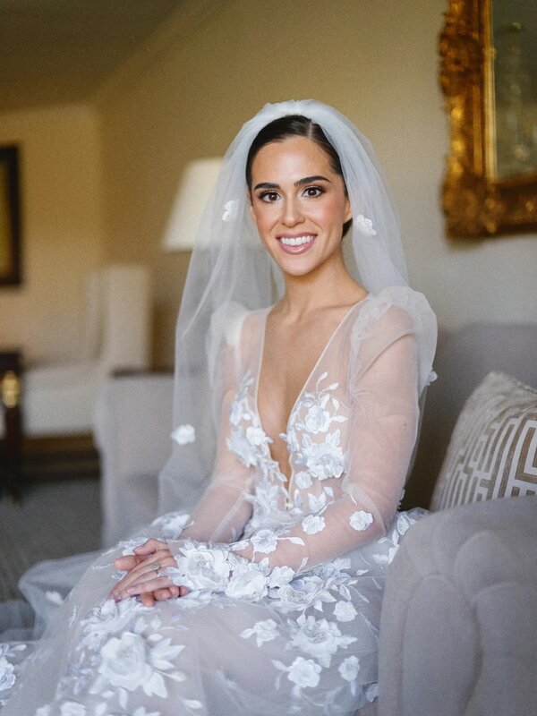 Graceful Deep V-Neck Wedding Dresses Illusion Full Sleeves Bridal Gowns 3D Flowers Appliques Tulle Vestidos De Novia