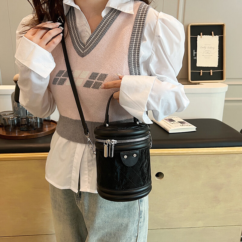 Pu Leather Barrel Shaped Shoulder Bag for Women Fashion Small Handbags and Purses Luxury Crossbody Bucket Bag with Short Handle