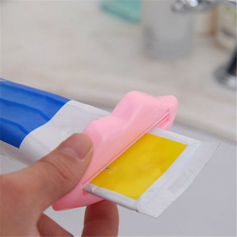 ขายร้อนยาสีฟันหลอด Squeezer ลิปฟันเครื่องหยอดครีม Roller Squeezer สีสุ่มทำความสะอาดปากเครื่องมือ