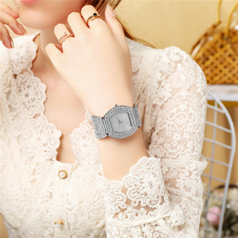 Quartz Horloge Voor Vrouwen Luxe Full Diamond Fashion Rvs Band Polshorloge Minimaal Zonder Schaal Dames Horloges