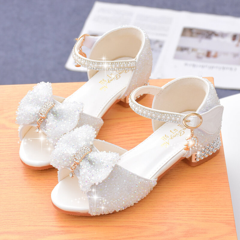 Sandálias infantis de cristal de laço, salto alto, sola macia, branco, Princess Wedding Performance Shoes, meninas, crianças, verão, novo, 2022