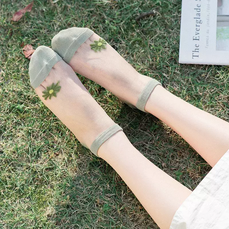 Glas Strümpfe Weiblichen Sommer Socken Frische Kleine Daisy Boot Socken Socken Flach Transparent Socken Großhandel Harajuku