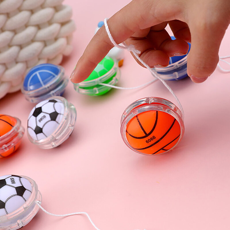 Cartoon Football and Basketball Pattern Yoyo Ball para crianças, desenvolver coordenação mão-olho, inteligência, cor aleatória, 1pc