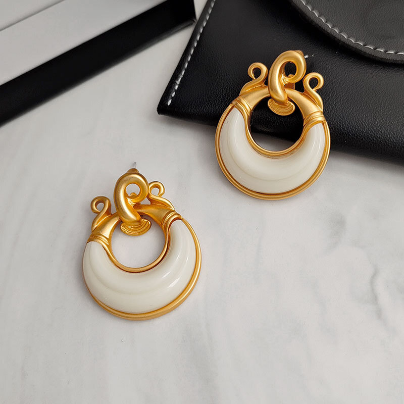 Modern JewelryEuropean and American Design Geometric Metal Cream Resin Drop Earrings For Women Fashion Accessories