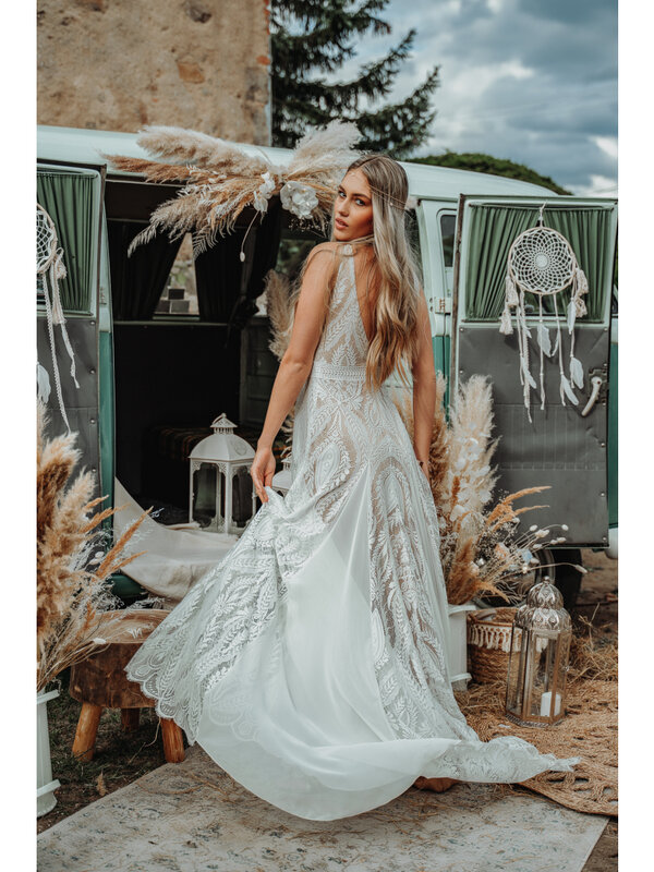 Hippe Land Kant Wedding Jurk Mouwloos A-lijn V-hals Backless Bohemian Strand Bruid Gown Fairy Romantische Robe De Mariee