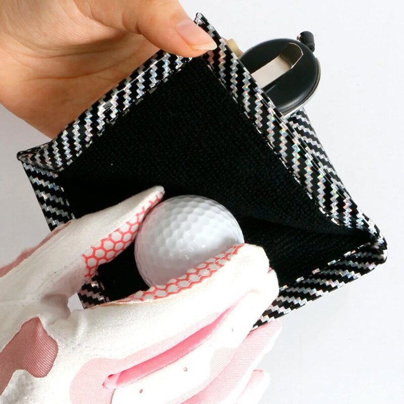 ผ้าเช็ดทำความสะอาดไม้กอล์ฟลูกบอลกอล์ฟขนาดเล็กทรงสี่เหลี่ยมพับเก็บได้ห่วงเกี่ยวพวงกุญแจ PU กันน้ำ