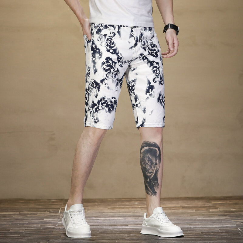 ชุดเดรสเข้ารูปพิมพ์ลายดิจิทัลสีขาวสำหรับผู้ชาย celana pendek DENIM บางฤดูร้อนคร็อปแพนท์พักผ่อนส่วนตัว