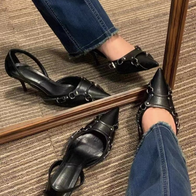 2023ปั๊มส้นสูงผู้หญิง, 42ไซส์รองเท้าส้นสูงสีดำสไตล์พังค์แฟชั่นฤดูร้อนหัวเข็มขัดโลหะพร้อมรองเท้าสตรี zapatos de mujer