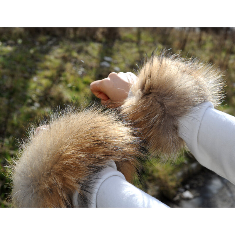 Hand Made Winter Women Fluffy Slap On Bracelets Real Raccoon Fur Cuffs