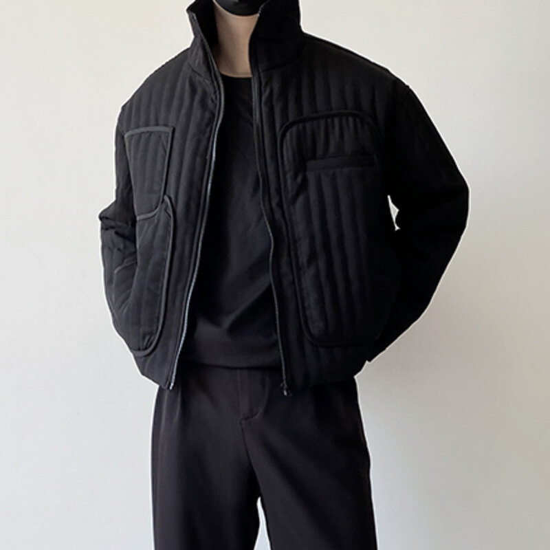 IEFB ฤดูหนาว Dark สไตล์คอตั้งผู้ชายสั้นฝ้ายเบาะเสื้อผ้า2023ใหม่เรียบง่ายชายสีทึบที่ไม่ซ้ำกันกระเป๋าเสื้อ9A6137