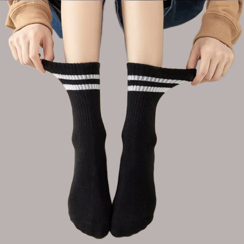 Calcetines de tubo alto de longitud media para mujer, calcetín Popular de alta calidad con absorción del sudor, color blanco y negro, 6/12 pares