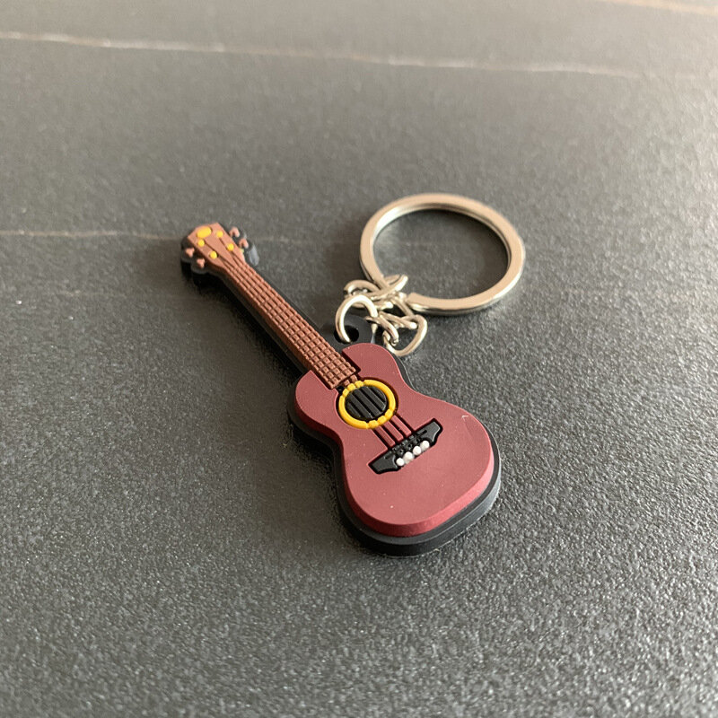 Strumento musicale chitarra in Silicone Pvc morbido portachiavi cartone animato piccolo ciondolo regalo con spedizione gratuita