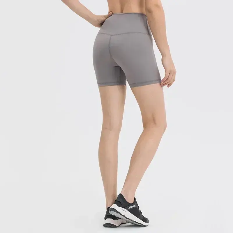 Lulu allinea pantaloni corti sportivi a vita alta da donna 4 "traspiranti Quick Dry Running Fitness Workout pantaloni da Yoga pantaloncini da ciclismo pantaloni