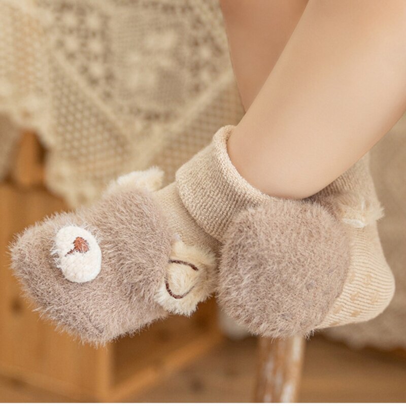 Новинка 2023, детские носки для пола, зимние Нескользящие теплые носки с мультяшными животными для мальчиков и девочек