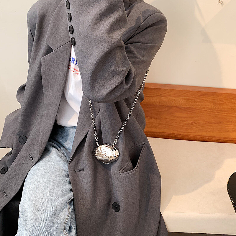 Mini bolso con forma de pintalabios para mujer, bandolera con cadena, bolso de diseñador, a la moda