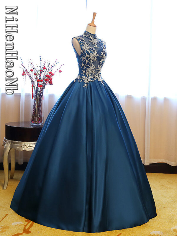 Luxury High Neck Quinceanera Dresses Appliques Ball Gown Floor-length Vintage Vestidos De 15 Anos Quinceanera Dress