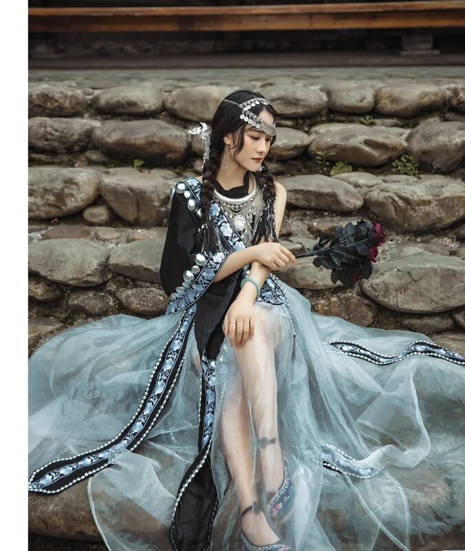 أزياء عرقية متعددة التصاميم مجموعة أقلية مياو همونغ غوي تشو أزياء فنية للتصوير الفوتوغرافي للسفر ملابس الرقص الكلاسيكية