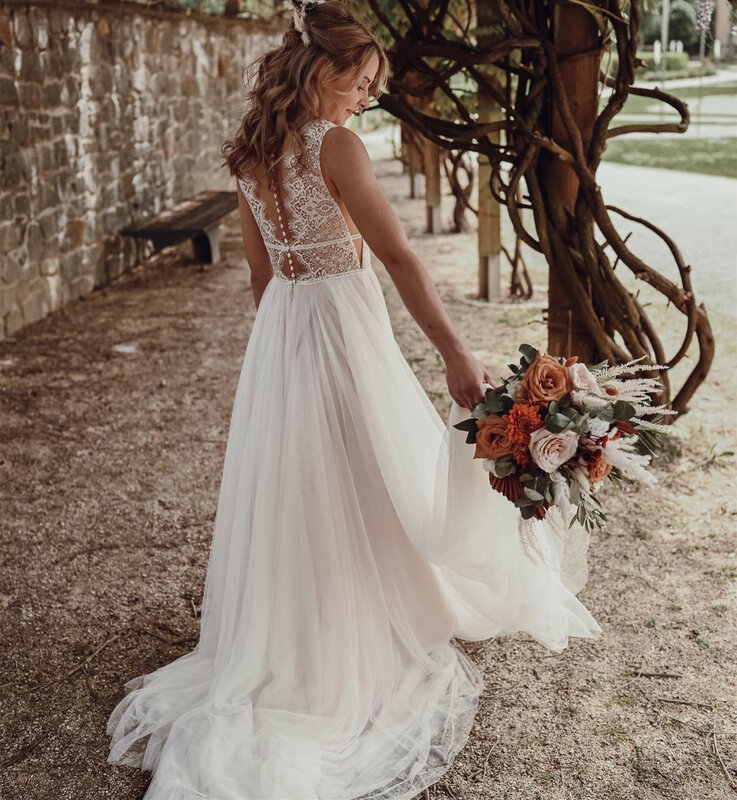 2023 Plus Size Country Garden Ivory Deep V-neck Lace Wedding Dress Tulle Bridal Gowns Dresses vestido de novia ZJ016