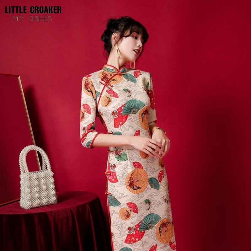 女性のためのチャイナドレス2023春若い女の子qiPooスタイルの薄いレトロなチノランジェリーエレガントな中国のドレス