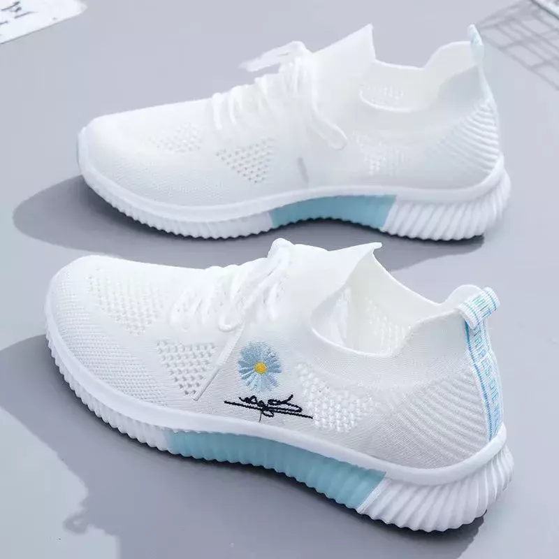New Spring and Summer Women's Fly-Knit Sneakers Fashionable All-Match Running Shoes Mesh Breathable Casual Female Students