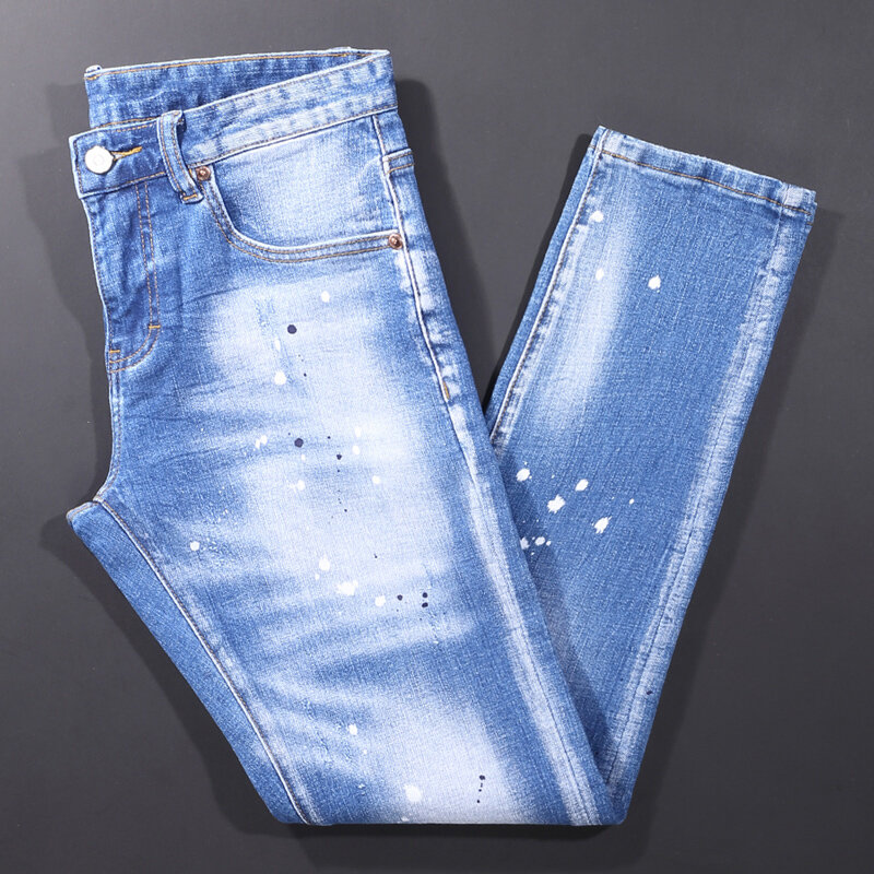 Jeans da uomo di moda di strada retrò blu chiaro tinta unita lavato elastico Skinny Fit Jeans strappati da uomo pantaloni a matita in Denim di design Vintage