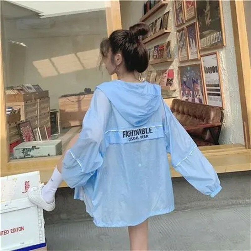 เสื้อแจ็คเก็ตมีฮู้ดทรงหลวมมีกระเป๋ามีฮู้ดสำหรับผู้หญิง2024เสื้อคลุมบางๆฤดูร้อน MODE Korea ใหม่นักเรียนผู้หญิงเสื้อนอก B299