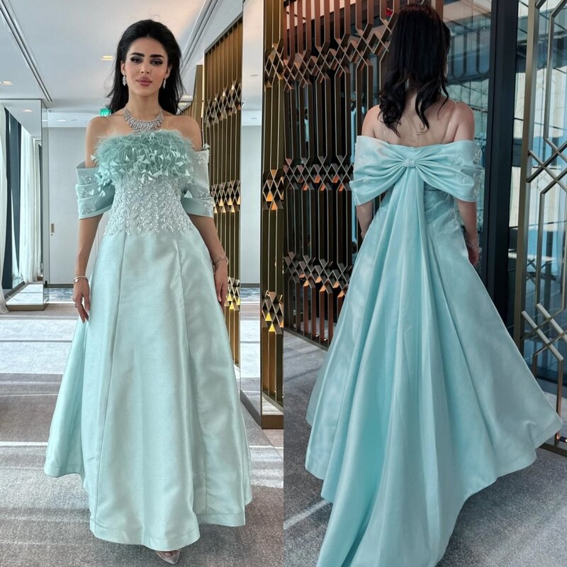 Gaun panjang pita berlian imitasi rumbai Satin Quinceanera A-line gaun acara Bespoke bahu terbuka
