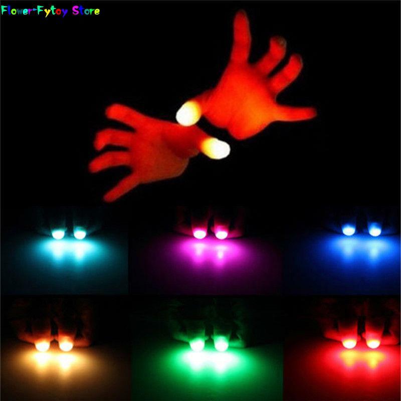 Luz LED piscando dedos para crianças, adereços de truque mágico, mordaça de novidade, brinquedos incríveis e luminosos, presentes luminosos para crianças, 4PCs