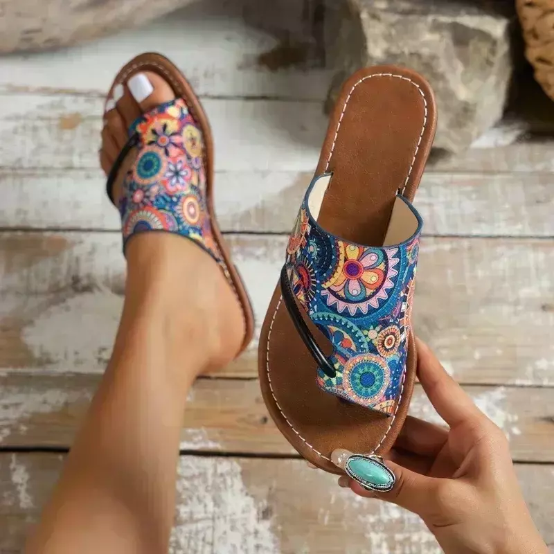 Sepatu Flip Flop pantai wanita, Kasut kasual modis Flip Flop datar elegan untuk Perempuan Musim Panas 2024