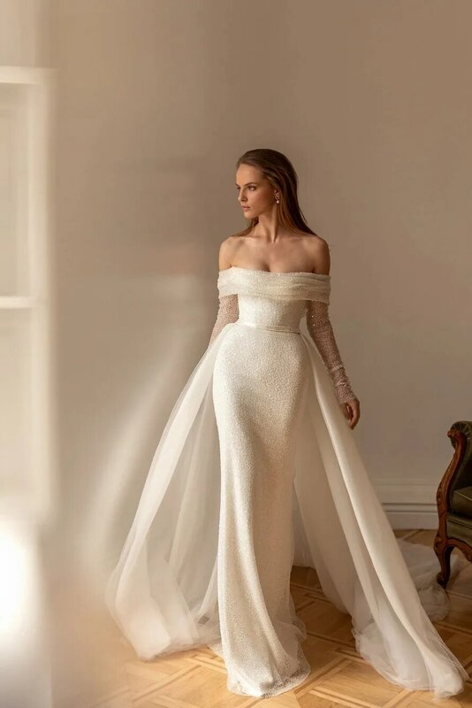 Свадебное платье с блестками и открытыми плечами, с длинными рукавами