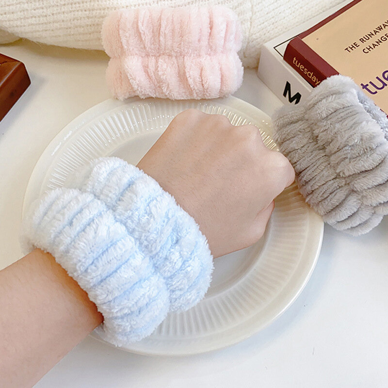 Face Washing Wristband Splash-Proof Moisture-Proof Sleeve Absorbent Towel Sports Plush Bracelet