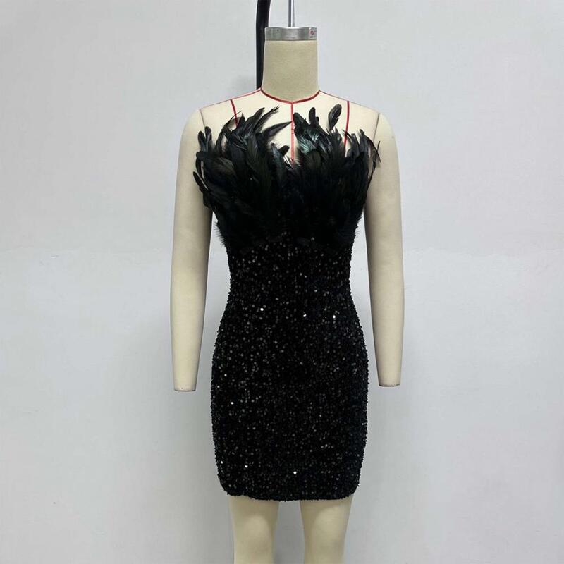 Женское мини-платье с блестками, элегантное платье-футляр с открытыми плечами и перьями, блестящее платье-футляр для выпускного вечера и банкета