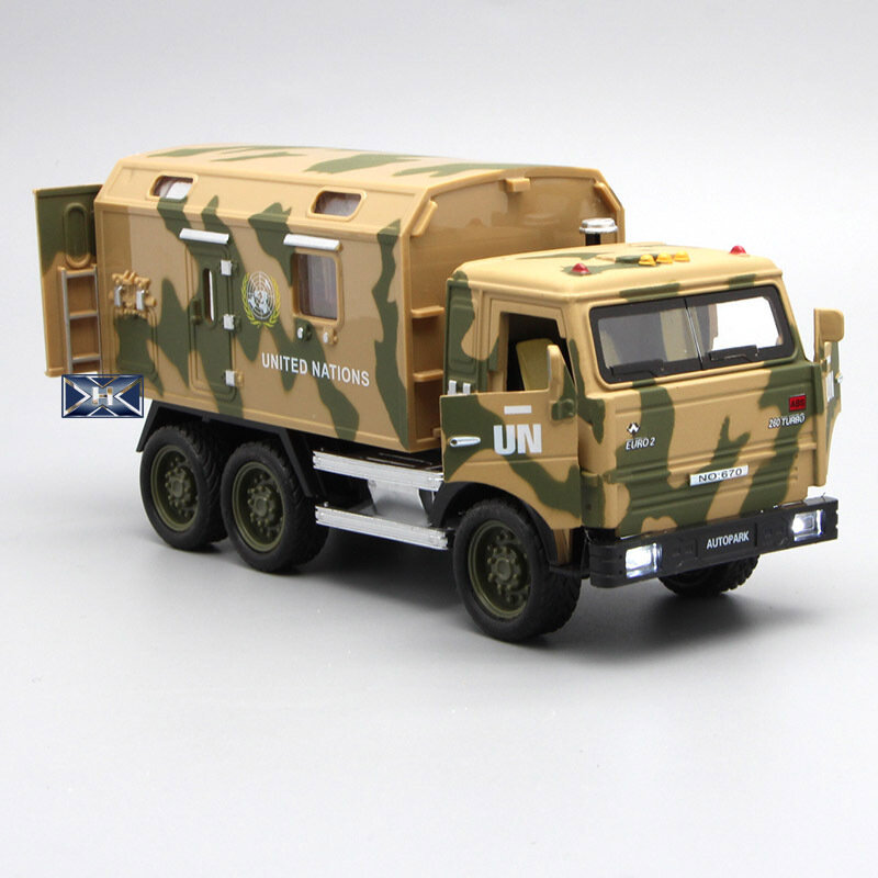 Modèle de véhicule de transport militaire en alliage avec effets sonores, lumineux et sonores, voiture à dos côtelé, jouets pour enfants, décoration familiale, 1:32