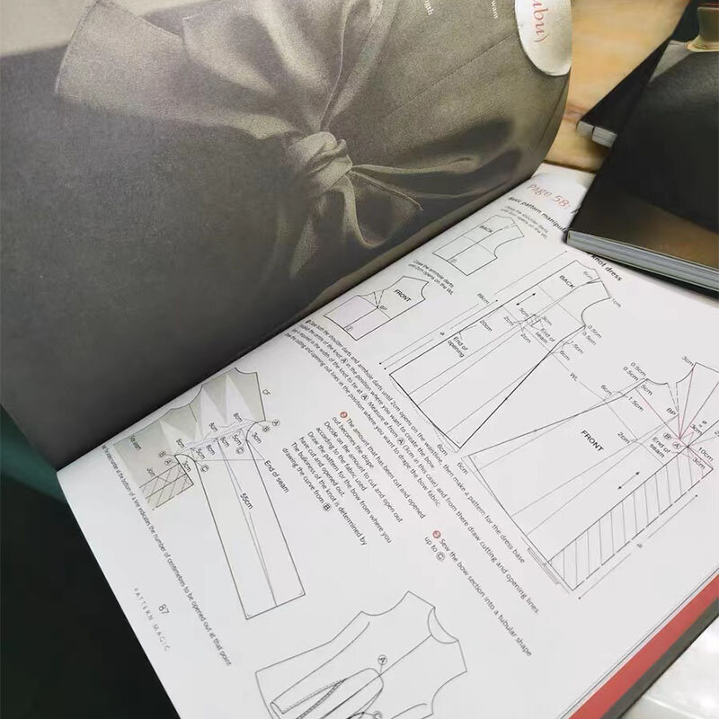 Buku Pengajaran desain Tomoko, buku mengajar pola Tomoko Volume 1-4 kain regang desain potong 4 BUKU/Set