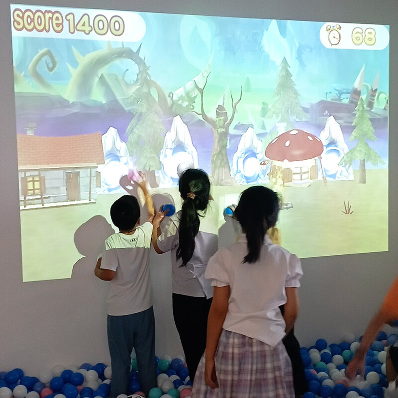 Jeux Immersifs avec Écran Virtuel Tactile Laser, Système de Projection Interactif, Multi Enfants Jouant au Parc d'Attractions, 22 Jeux Muraux