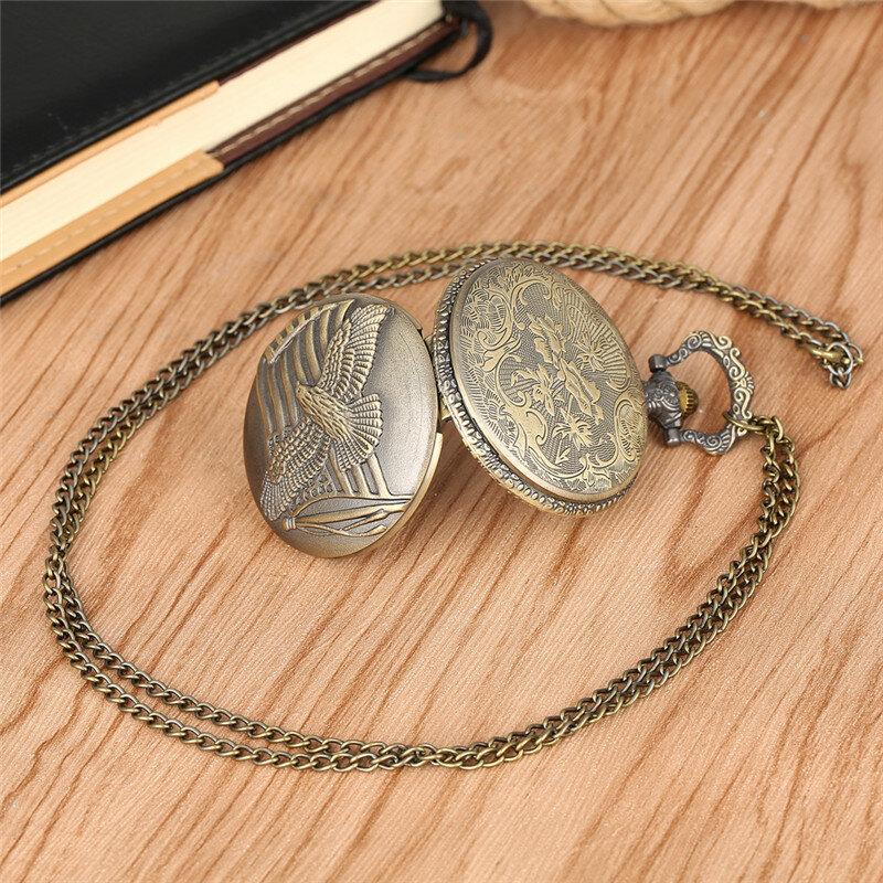Antique Peace Dove Flag Pattern Retro Quartz Pocket Watch with Sweater Necklace Chain Men Women Collectable Timepiece Clock Gift
