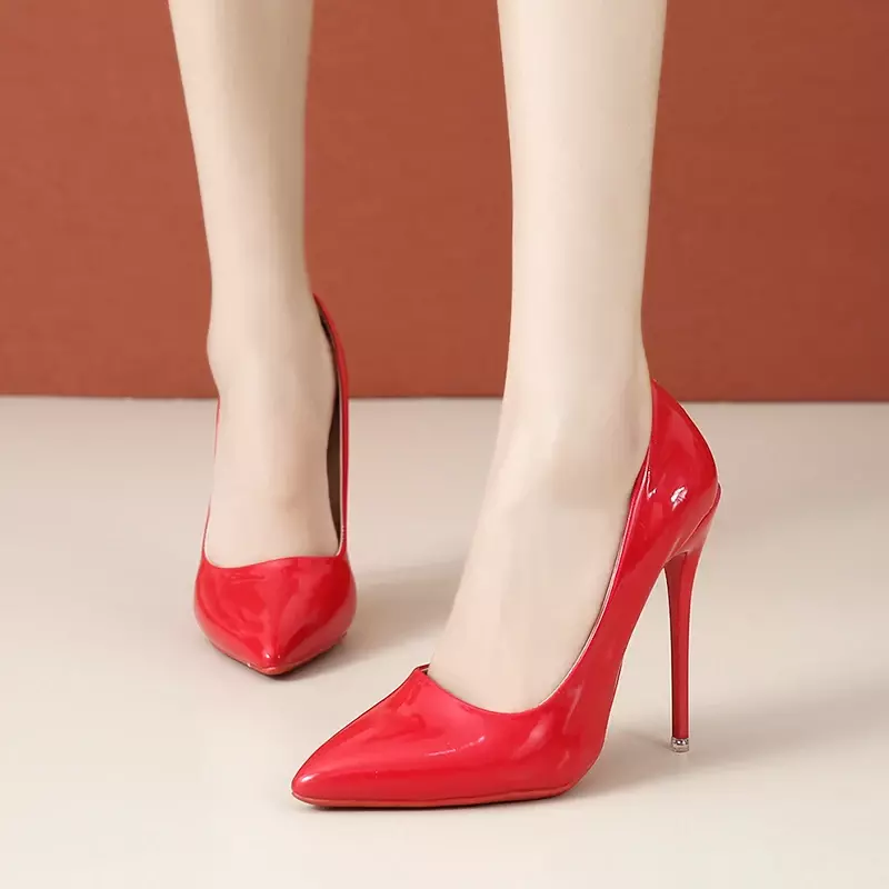 Sapato casual de salto fino feminino, dedo apontado, carreira de escritório, fundo vermelho, salto alto, verão, novo, 2022