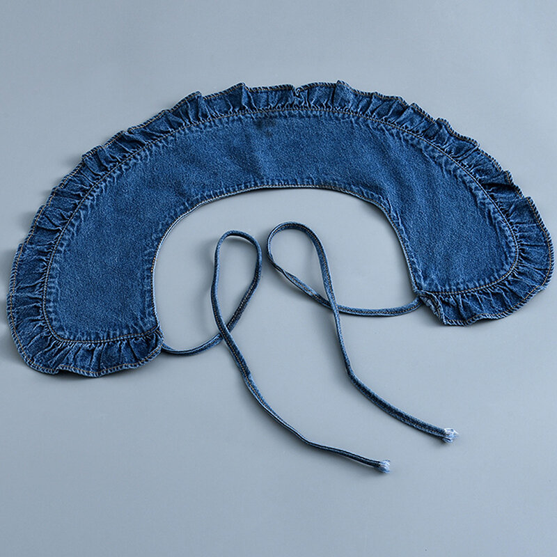 Gewaschener Jeans schal kragen für Damen mit plissierter Spitze und modischem Kunst kragen
