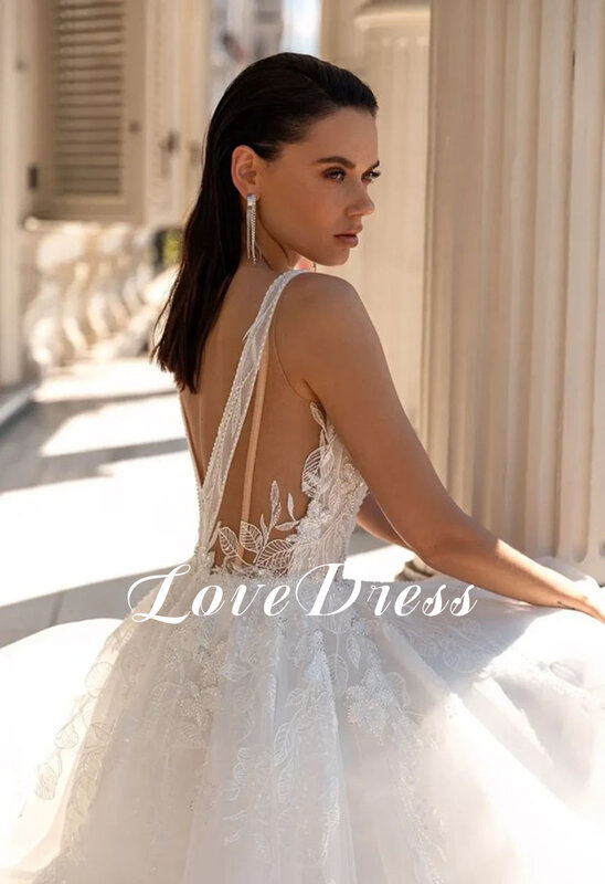 Sexy Deep V-Neck Wedding Dress Sleeveless Tulle Lace Appliques A-Line Boho Bride Illusion Backless Gown Train Robe de mariée