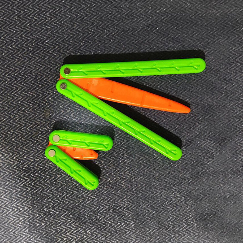 3D Luminous Carrot Gravity Knife Fidget Toys Decompression Push Card Toy 3D Printing Glowing Carrot Knife Toy