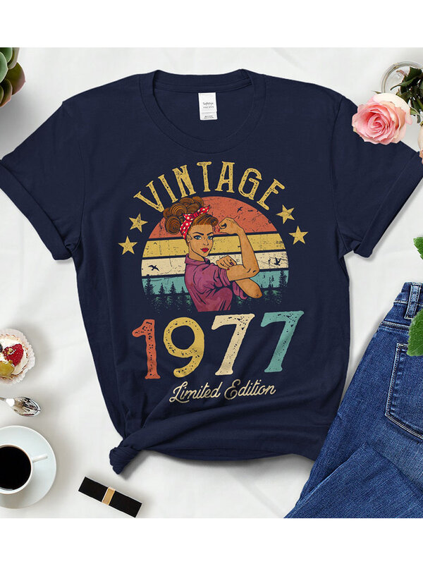 T-shirt rétro en coton noir pour femme, haut vintage pour femme, édition limitée, fête d'anniversaire, 47e, 47 ans, mode estivale, 1977