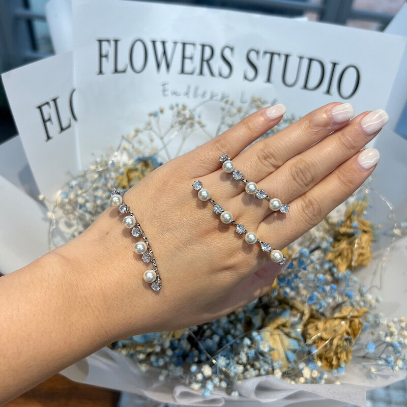 XSBODY Pearl Palm Bracelet for Women Rhinestone Charms Y2k Elegant Bridal Accessories Wedding Luxury Jewelry Girl Party Gifts