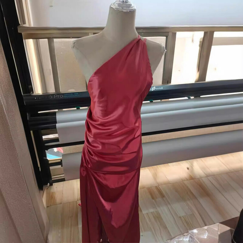 Gaun wanita Satin seksi Satu bahu menyusut, Gaun baru 2024, Set wanita ramping elegan musim panas