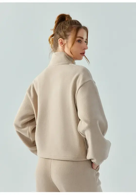 Outdoor Windproof Stand Collar Austrian Velvet Zipper Sweater Women Thickened Loose Warm Winter Plus Velvet Fitness Coat.