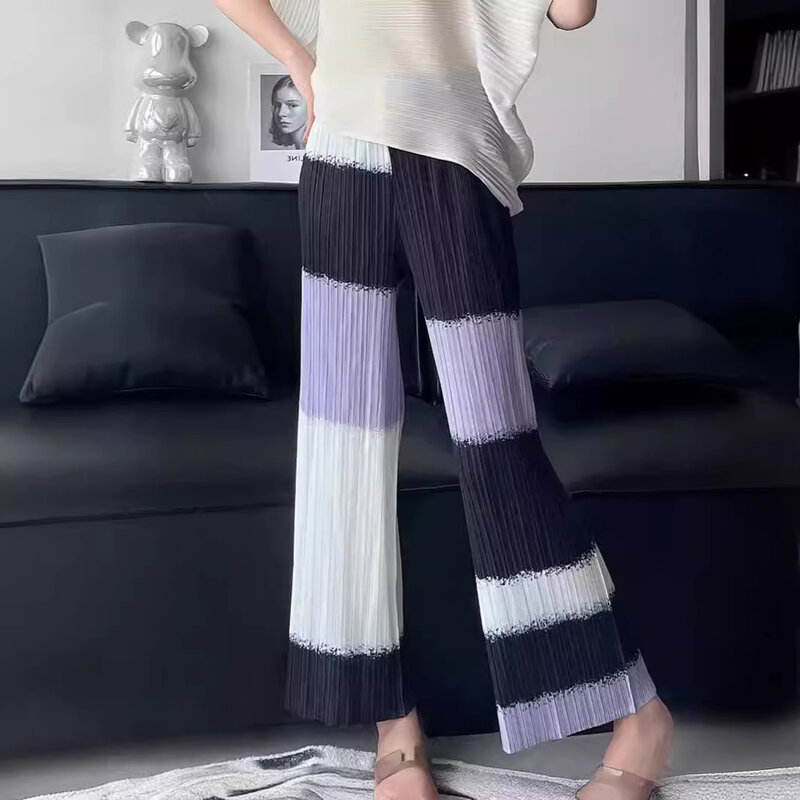 Miyake-design feminino de blocos de cores plissados, simples, temperamento, casual, solta, moda fina, calça nove quartos, verão, 2024