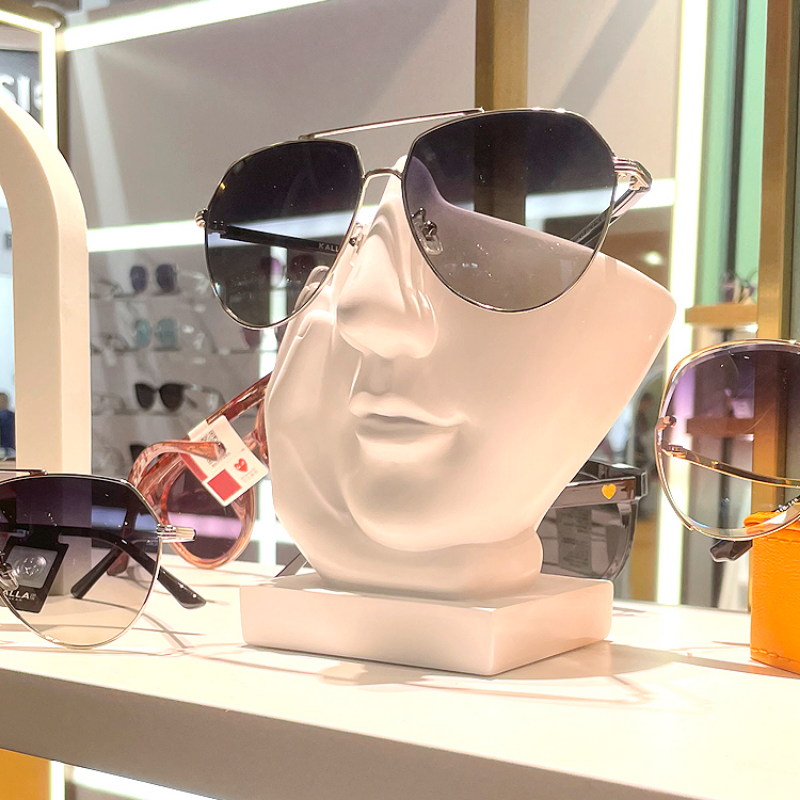 Cabezas de exhibición de anteojos Unisex de poliresina blanca creativa, modelo de cabeza de maniquí para tienda óptica