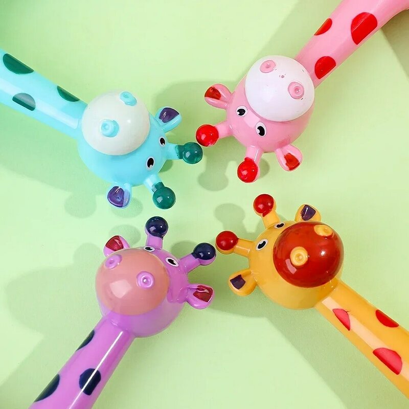 Mainan sensor jerapah tabung Pop teleskopik anak, 1-4 buah mainan pereda stres pendidikan awal cangkir hisap jerapah hadiah bermain