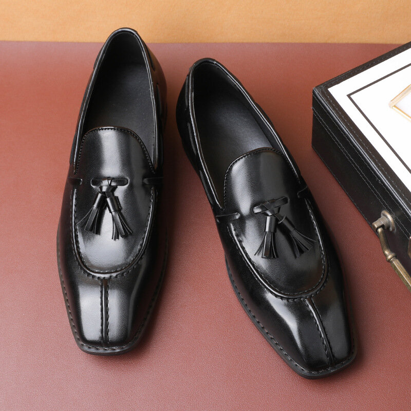 Scarpe eleganti stile Designer per uomo scarpe Casual da lavoro nuove di zecca Slip on scarpe in pelle taglie forti per scarpe da festa di nozze da uomo