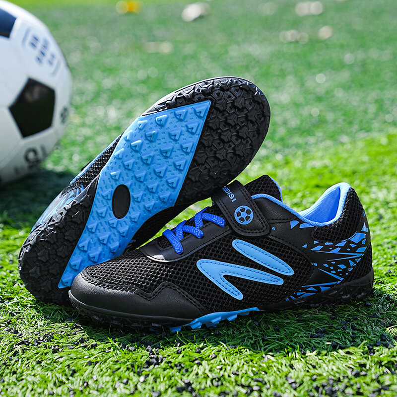 Letnie siatkowe dziecięce buty piłkarskie lekkie oddychające buty do piłki nożnej na murawie chłopcy dziewczęta na zewnątrz czarne antypoślizgowe trampki dziecięce
